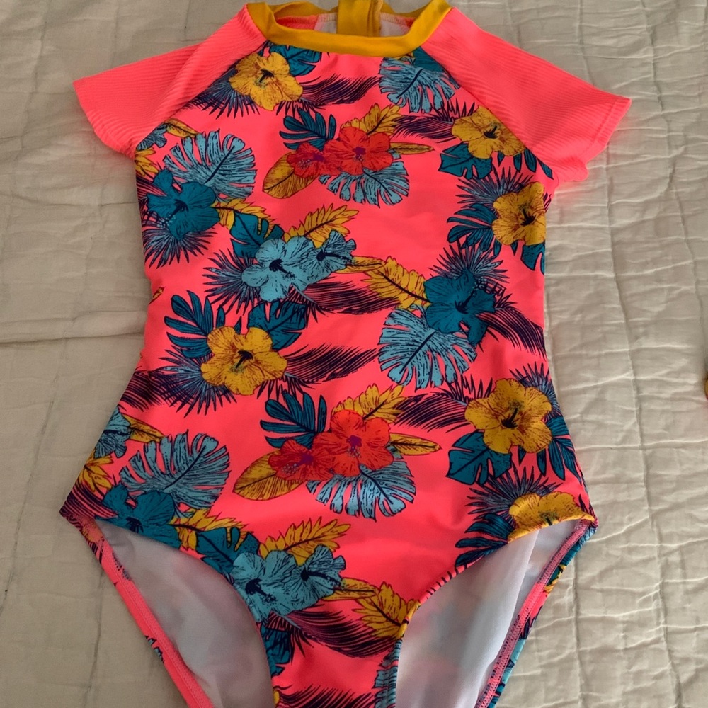 Art class bathing suit size Large 10-12
